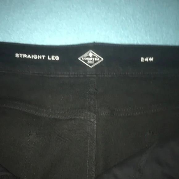 ST. JOHN’S BAY straight leg black mid-rise stretchy jeans NEW Condition size 24W - Picture 4 of 8